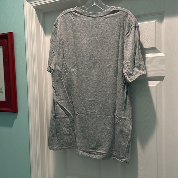 NWOT it’s beginning to look a lot like cocktails Christmas t-shirt with Santa - Picture 4 of 4